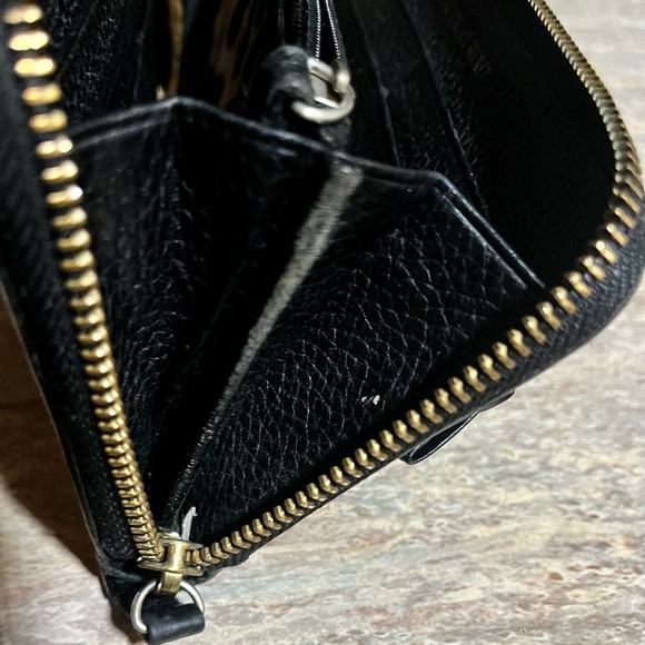 Victoria’s Secret black pebble grain leather with cheetah print inside - Picture 6 of 16